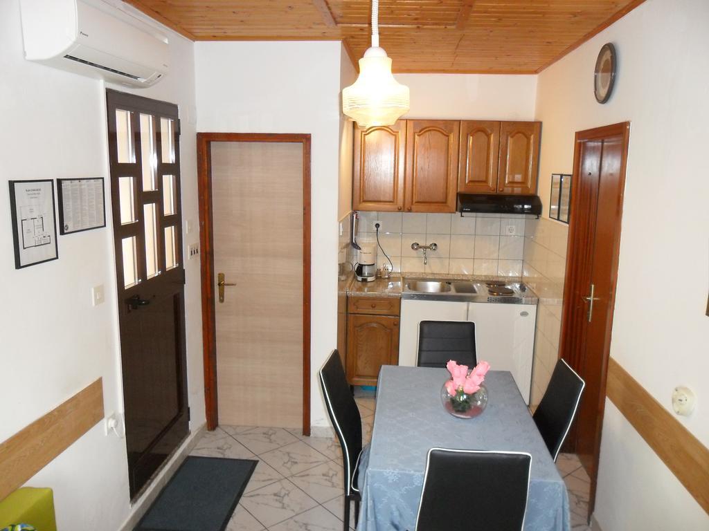 Vile Park Apartments Poreč Eksteriør billede